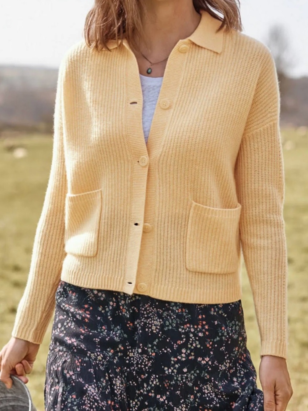Garnet Hill Ida Cashmere Cardigan
Canary heather yellow size medium